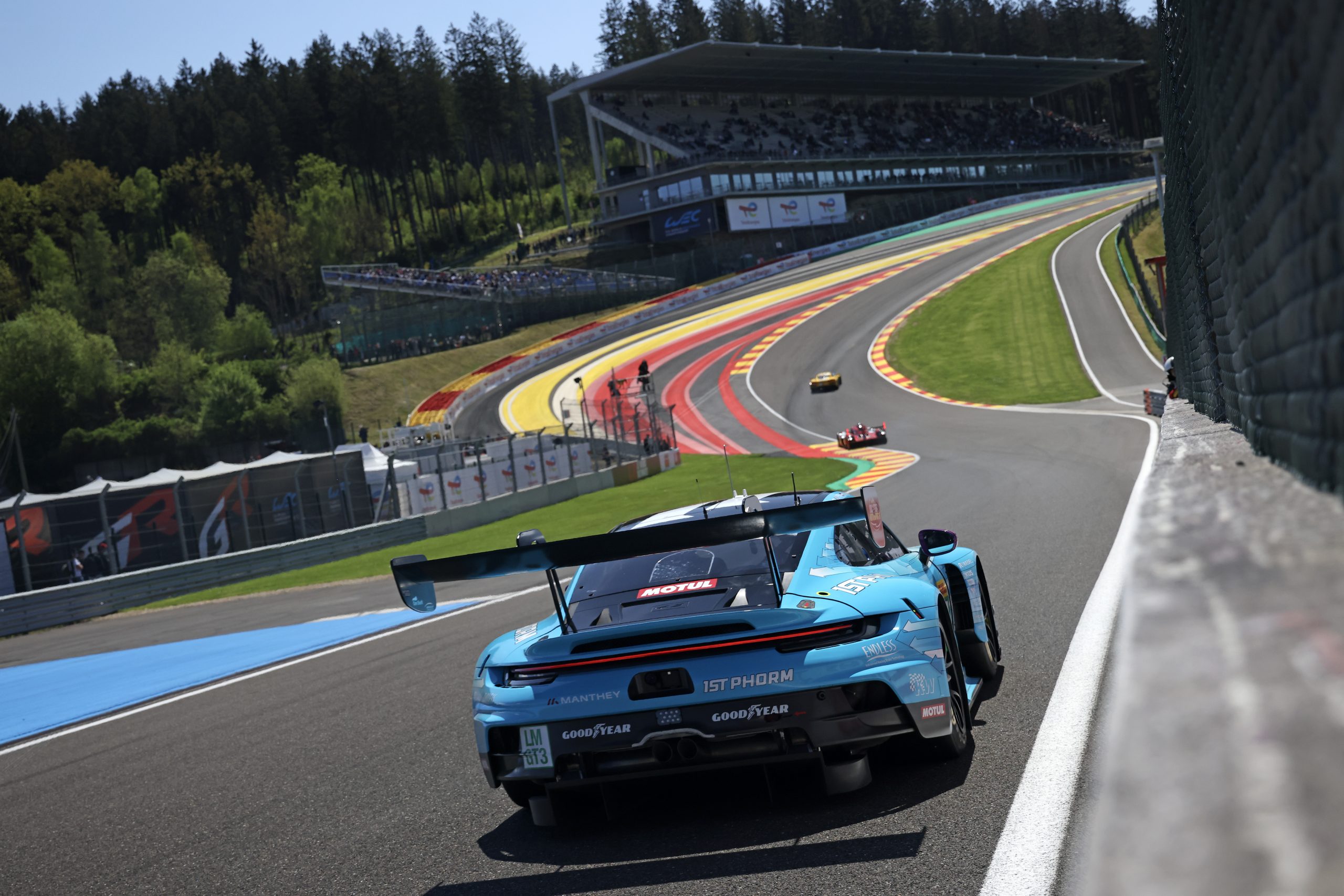 Motorsport Travel Insurance – Don’t Leave the Paddock Without It